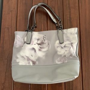Floral Gray Purse w lots of pockets